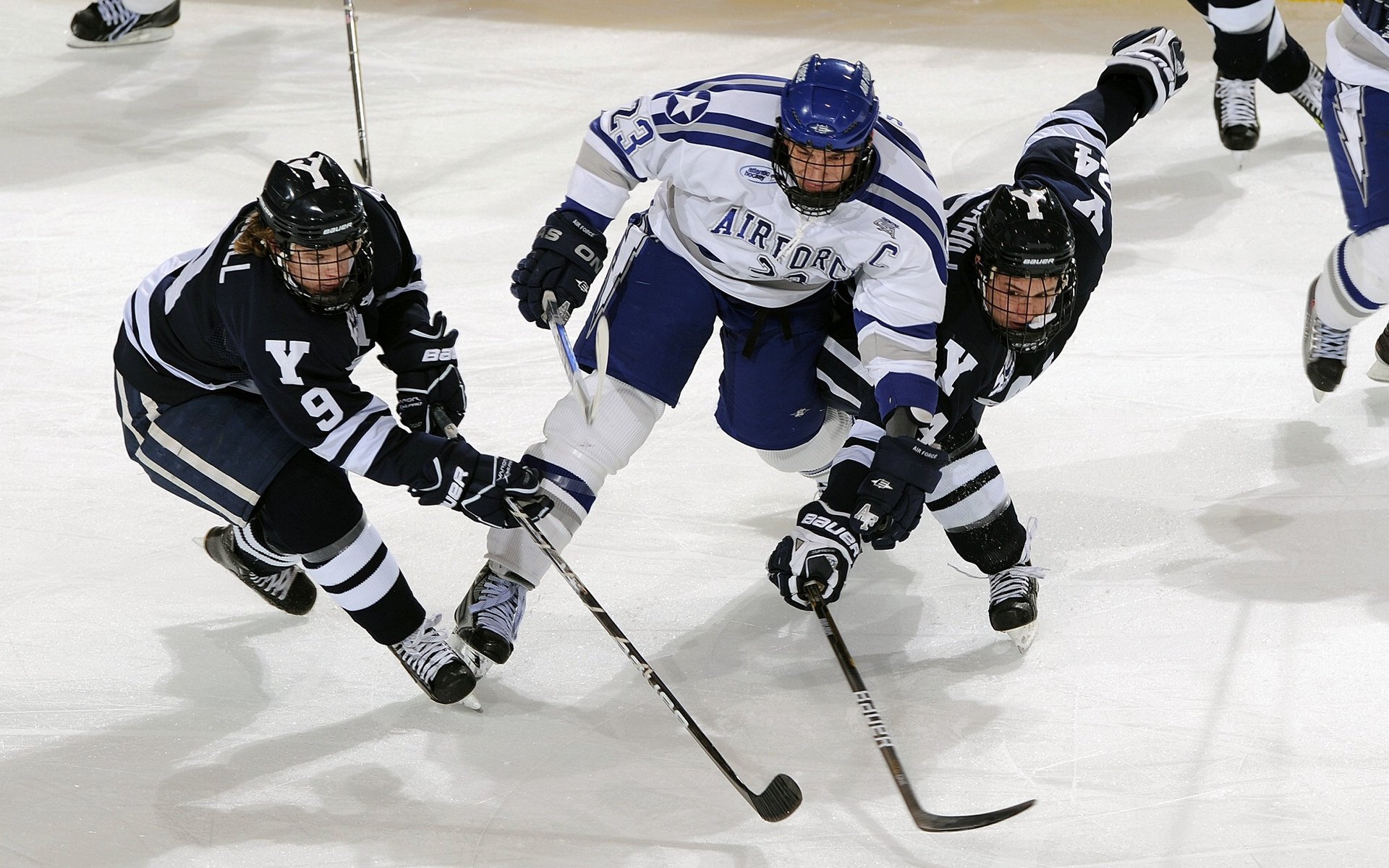 劳塔罗关键时刻挺身而出，智利掀翻乌拉圭的战术密码