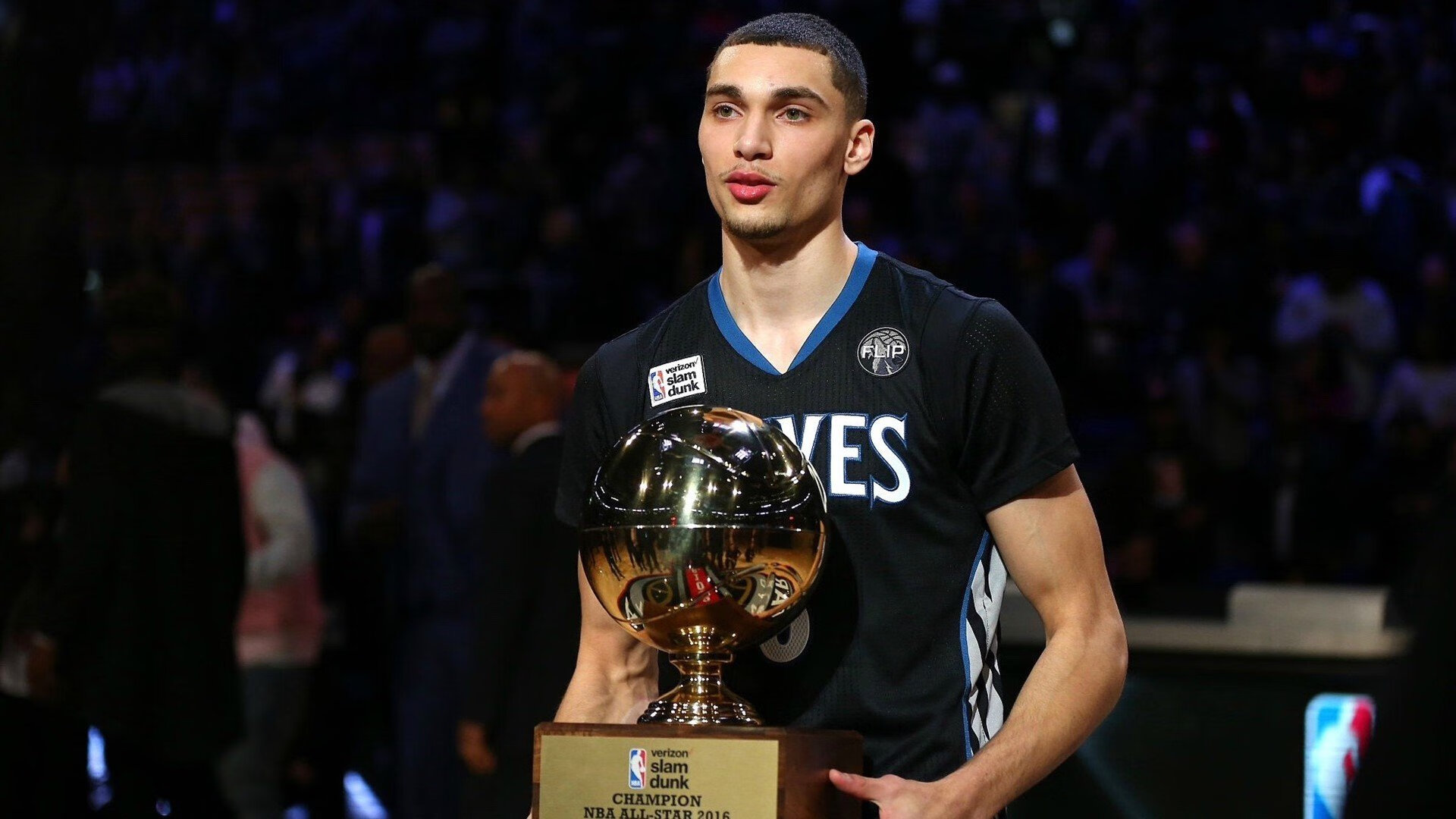 教科书般的胜利，拉文领衔，马刺狂胜雷霆启示录